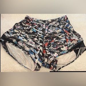 Lululemon sz 4 multicolored shorts